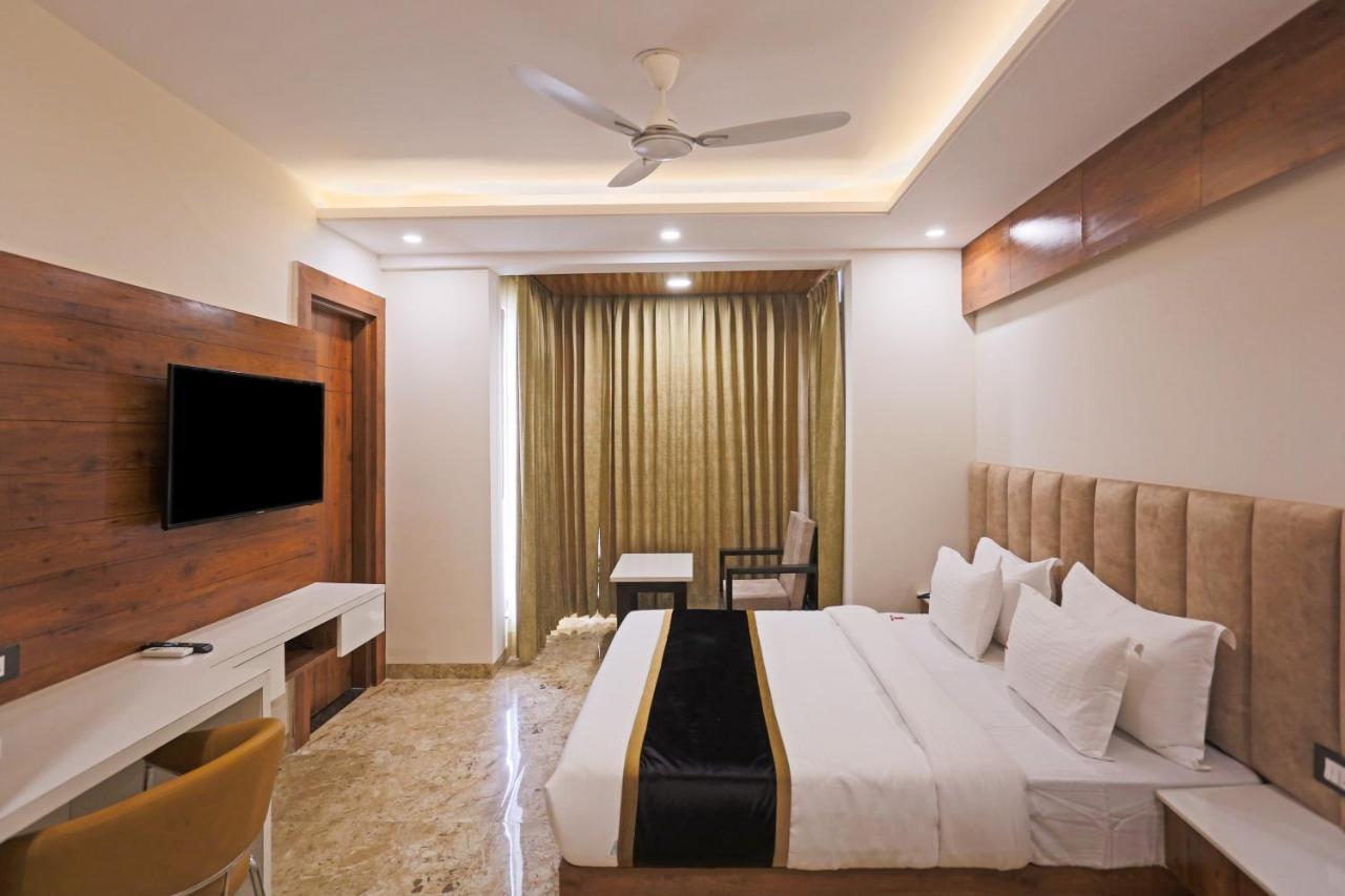 Hotel Deluxe Stay Inn - Near Delhi Airport 新德里 外观 照片