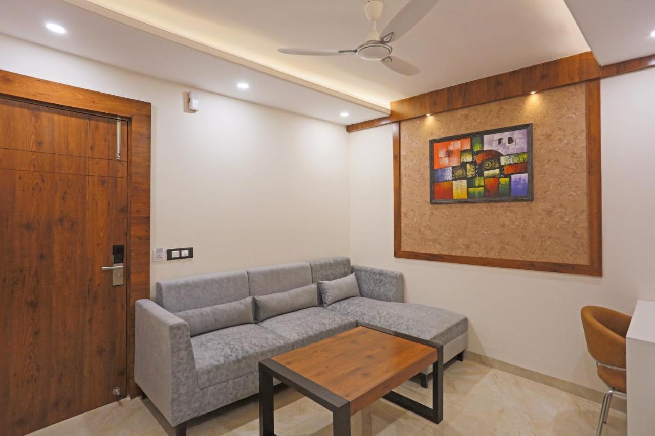 Hotel Deluxe Stay Inn - Near Delhi Airport 新德里 外观 照片