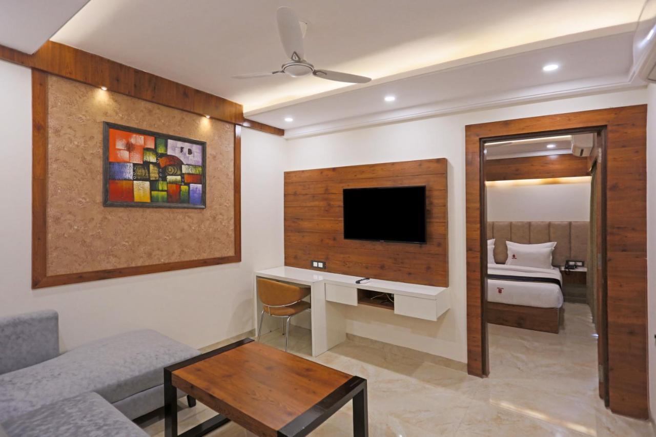 Hotel Deluxe Stay Inn - Near Delhi Airport 新德里 外观 照片
