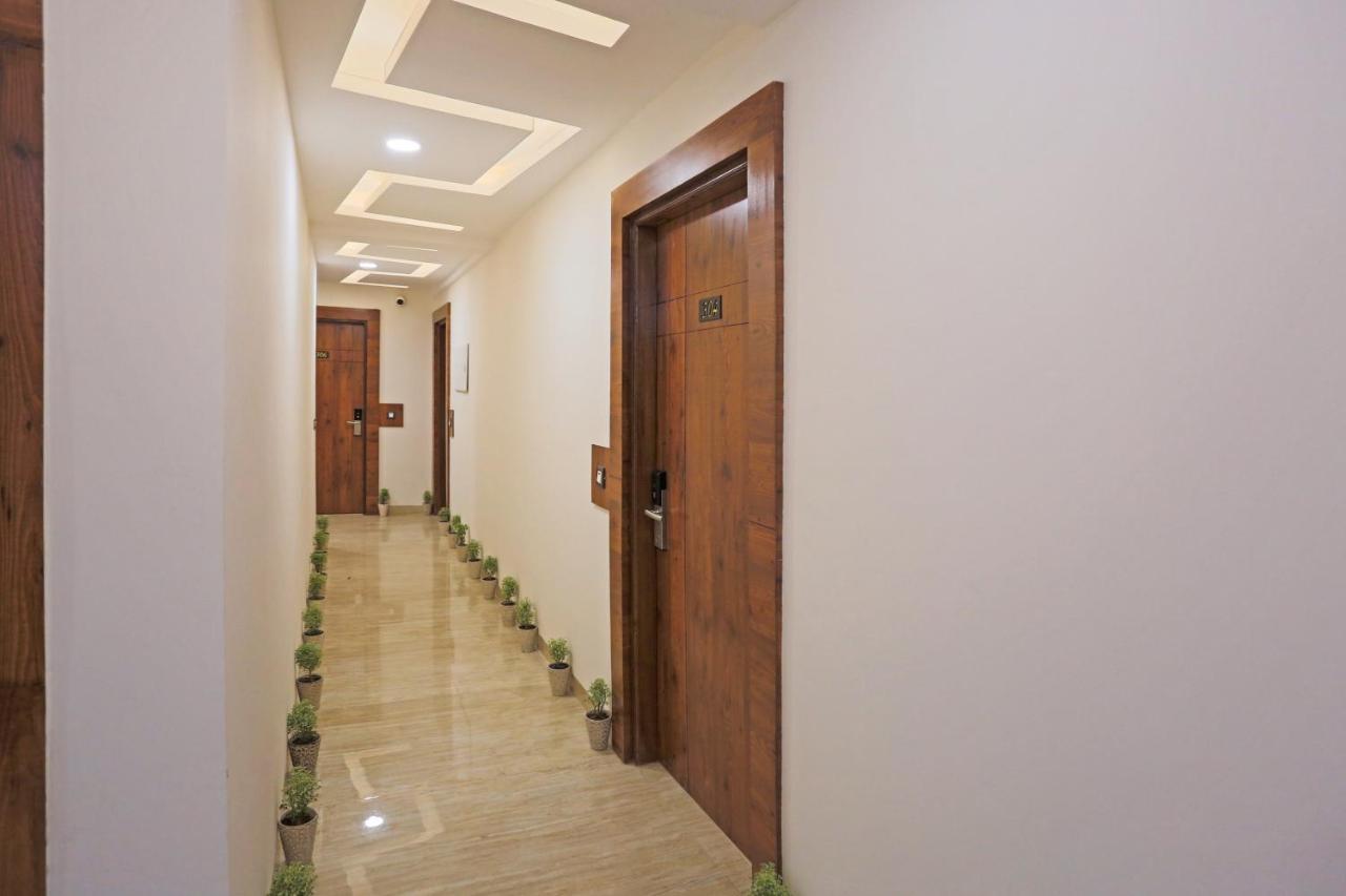 Hotel Deluxe Stay Inn - Near Delhi Airport 新德里 外观 照片