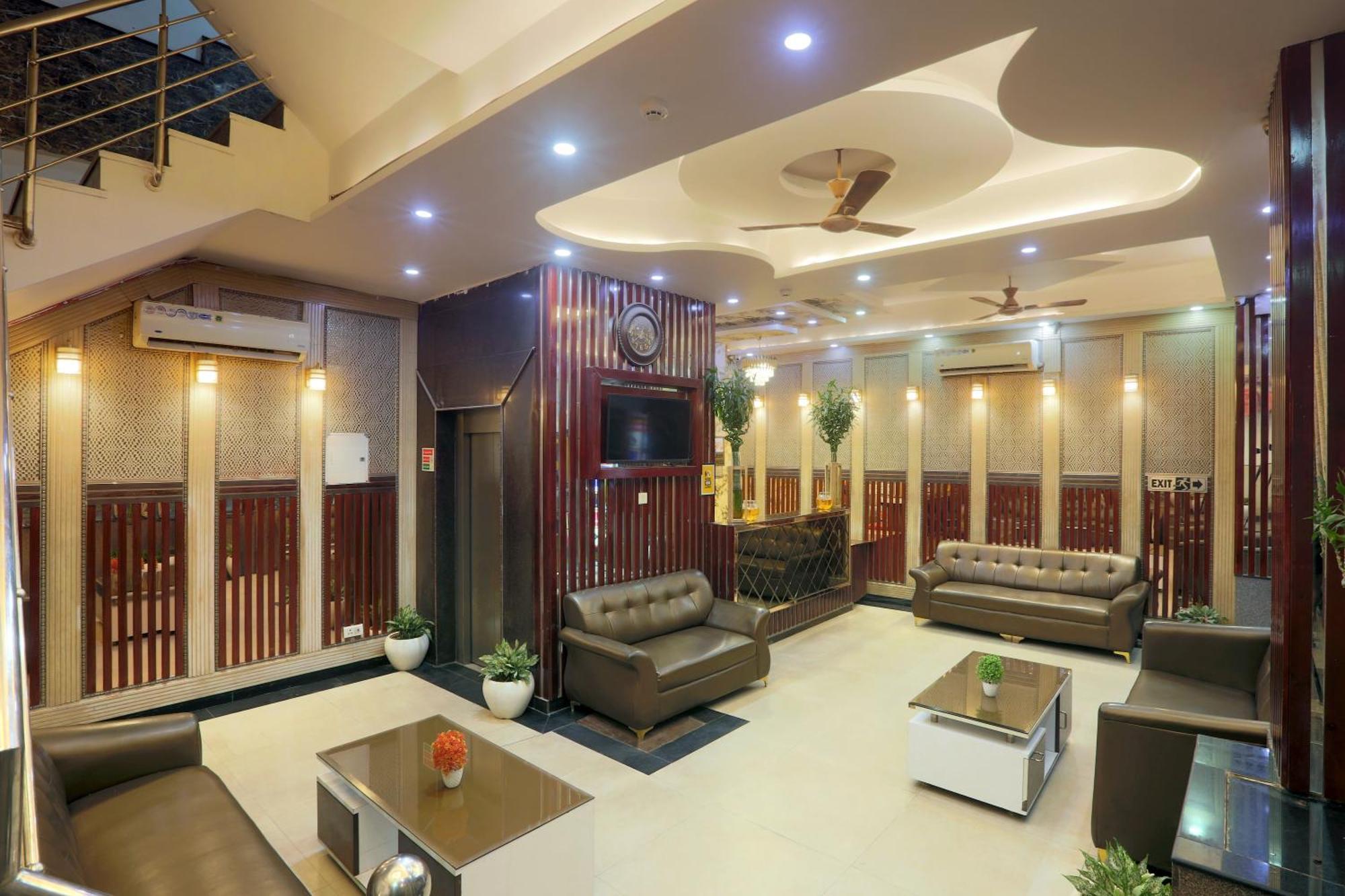 Hotel Deluxe Stay Inn - Near Delhi Airport 新德里 外观 照片