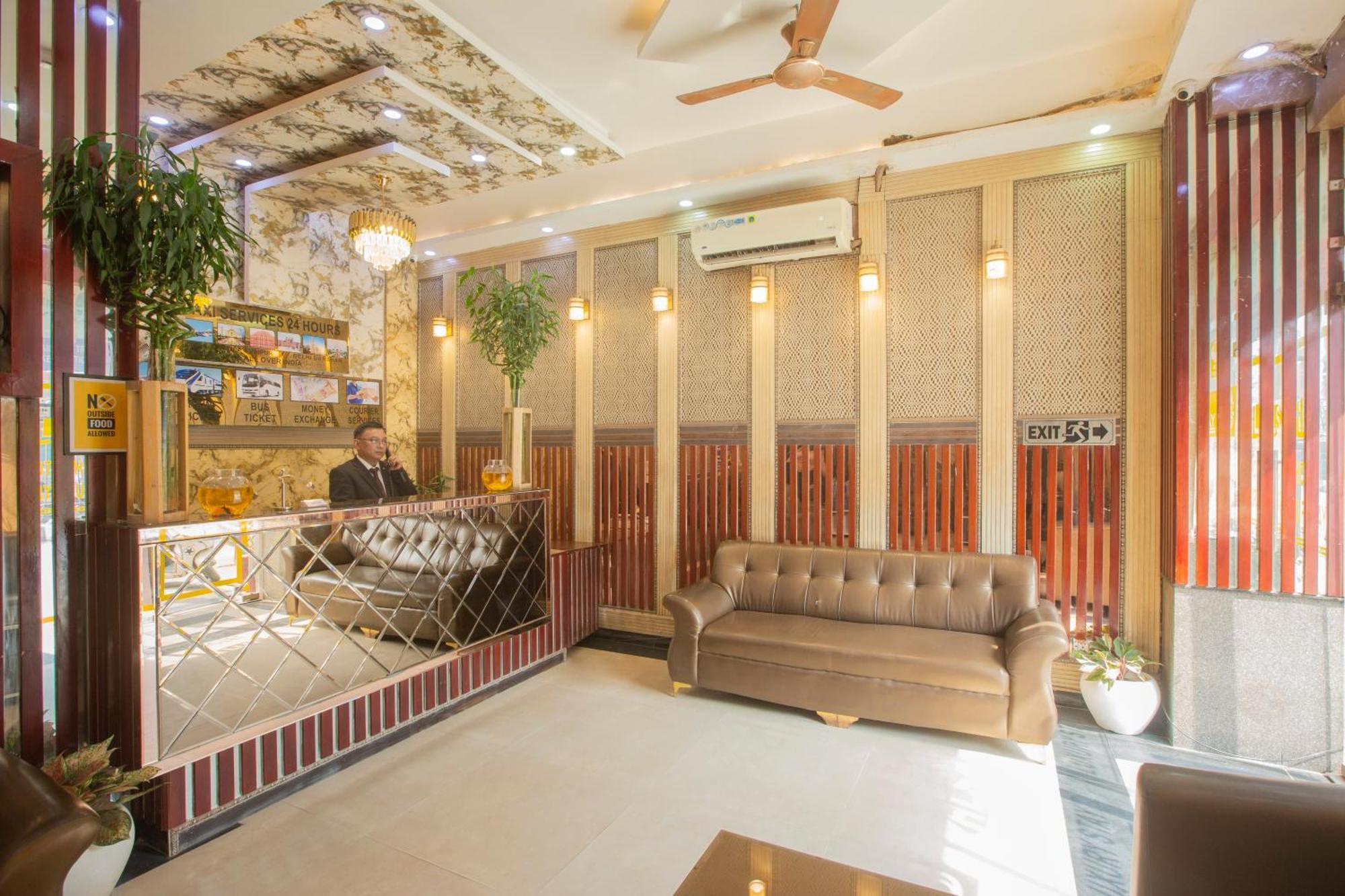 Hotel Deluxe Stay Inn - Near Delhi Airport 新德里 外观 照片