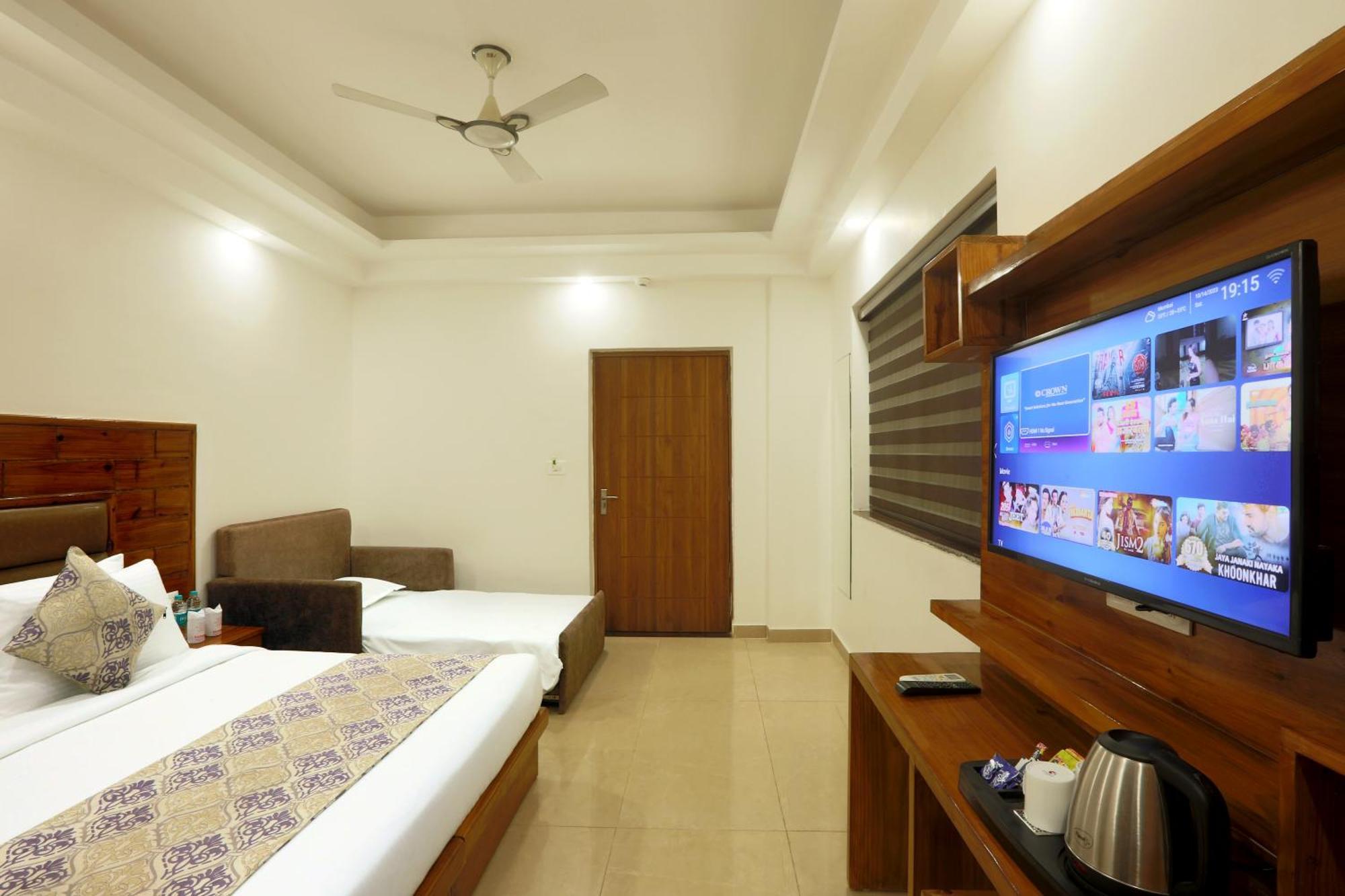 Hotel Deluxe Stay Inn - Near Delhi Airport 新德里 外观 照片