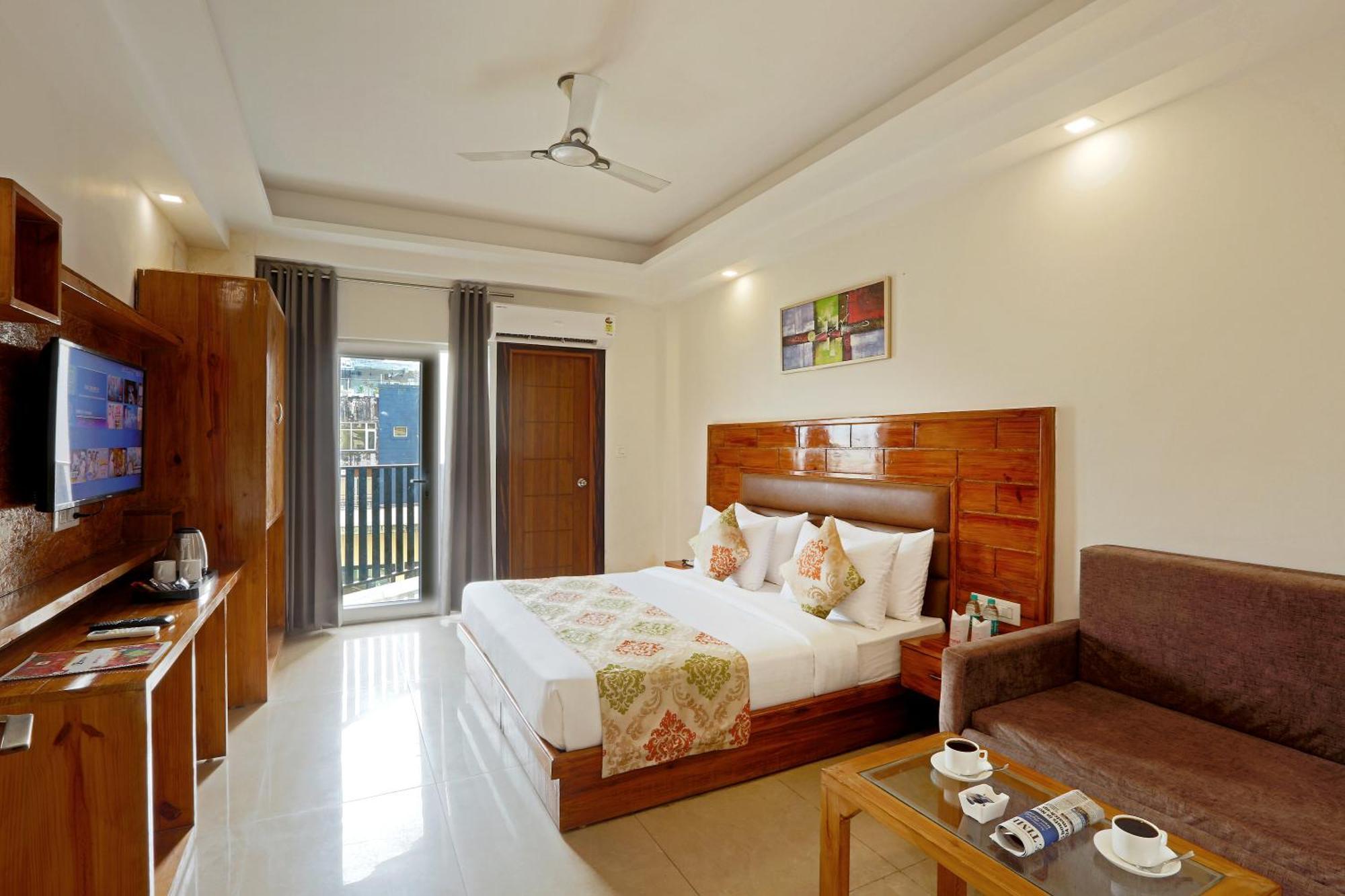 Hotel Deluxe Stay Inn - Near Delhi Airport 新德里 外观 照片