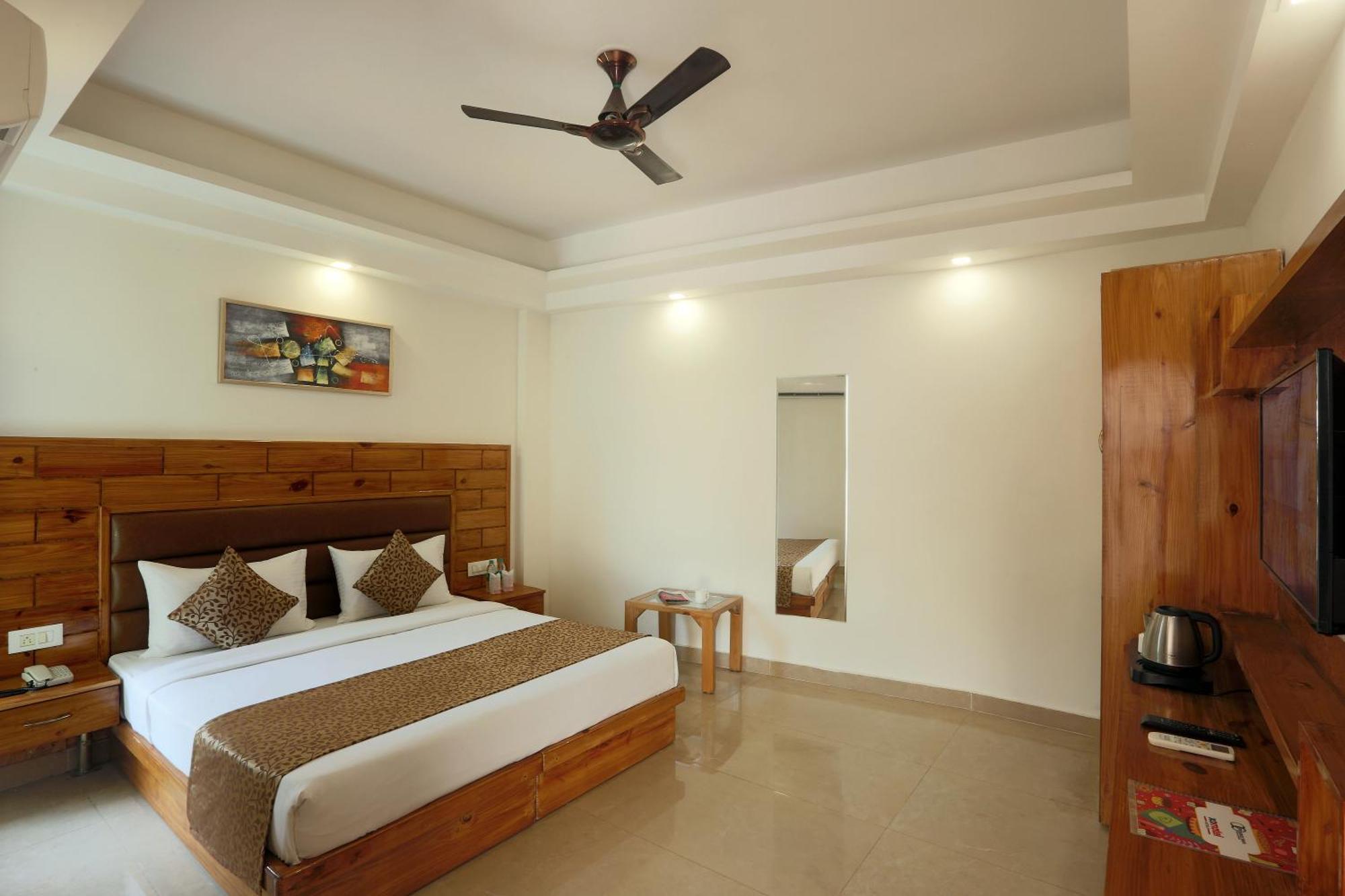 Hotel Deluxe Stay Inn - Near Delhi Airport 新德里 外观 照片