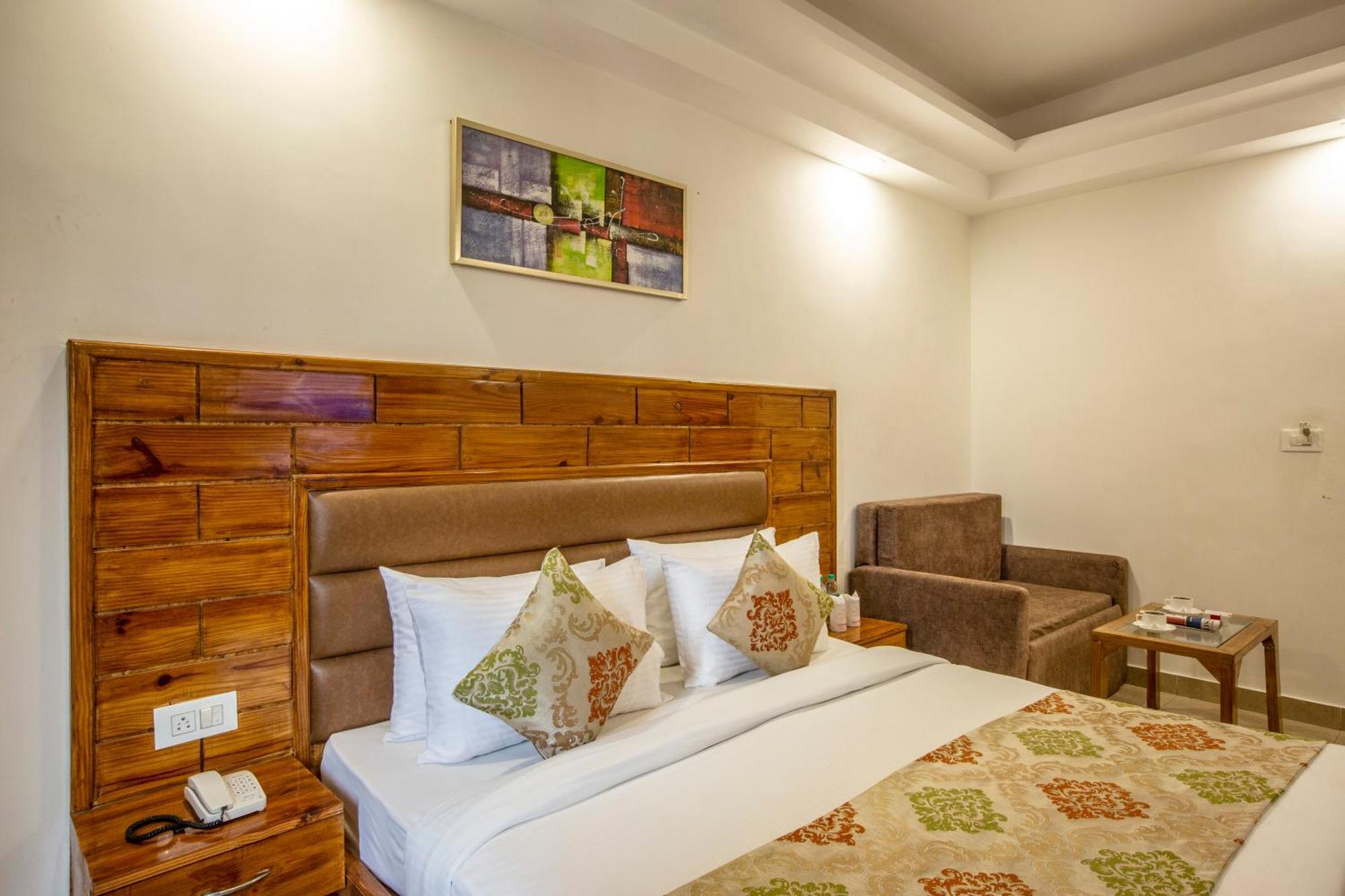 Hotel Deluxe Stay Inn - Near Delhi Airport 新德里 外观 照片